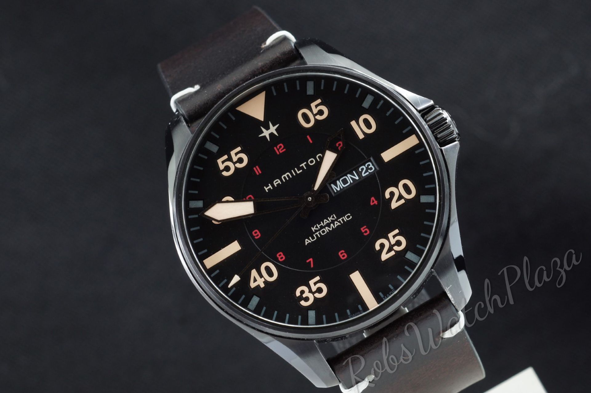 Horloge vooraanzicht: Hamilton Khaki Pilot Day Date H64705531