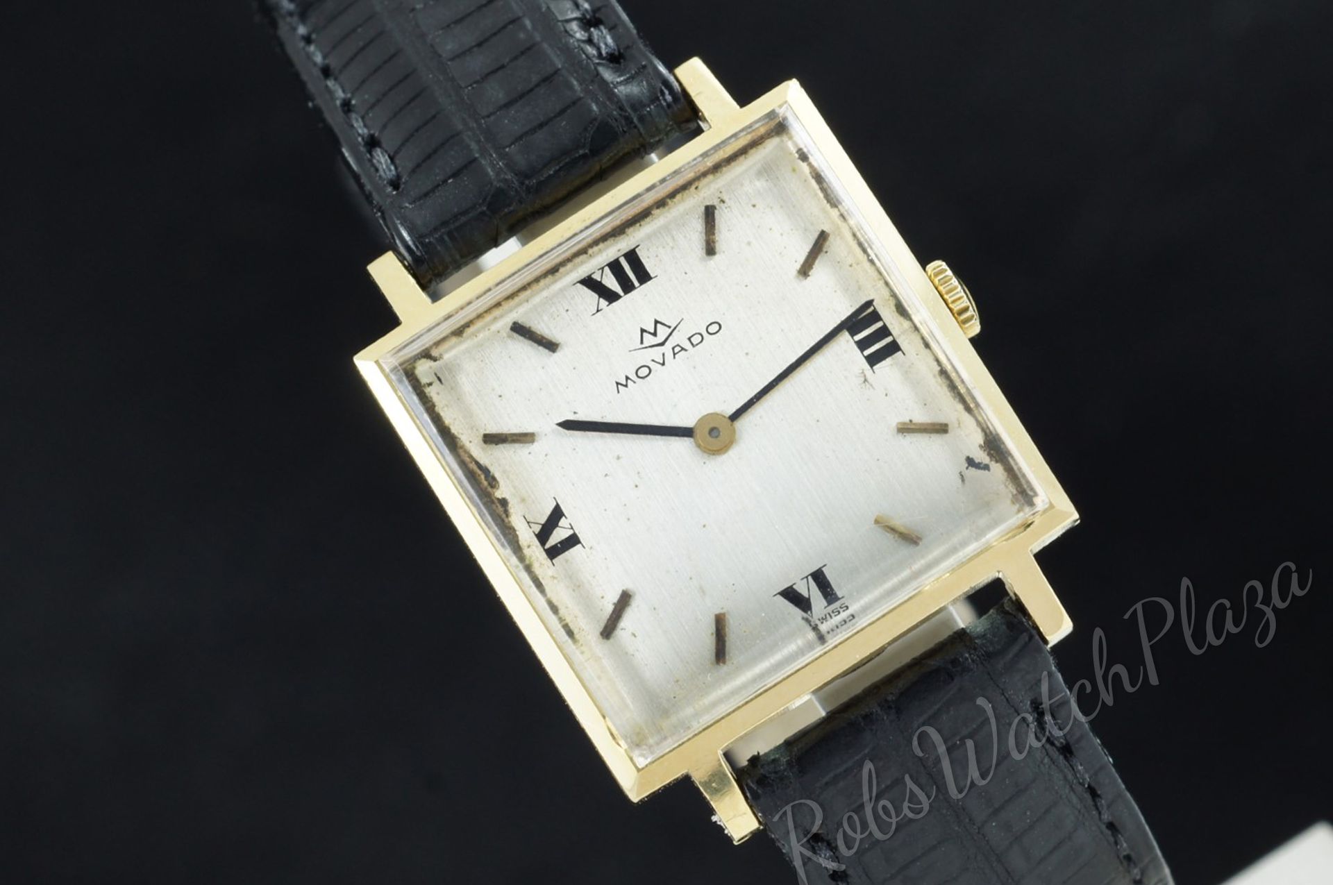 Horloge vooraanzicht: Movado Tank Carre Ultra-Thin 18kt 564 246 215 011