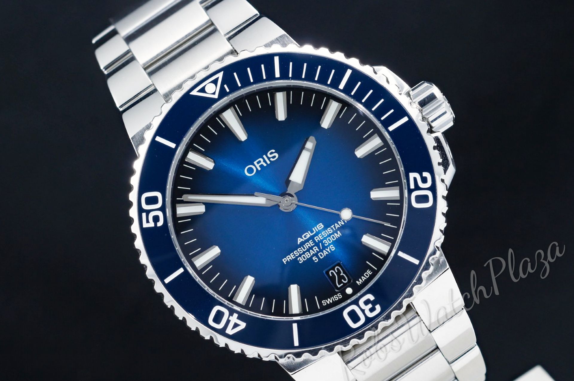 Foto horloge vooraanzicht op RobsWatchPlaza van een: Oris Aquis Date Calibre 400 01 400 7763 4135 / 0140077634135
