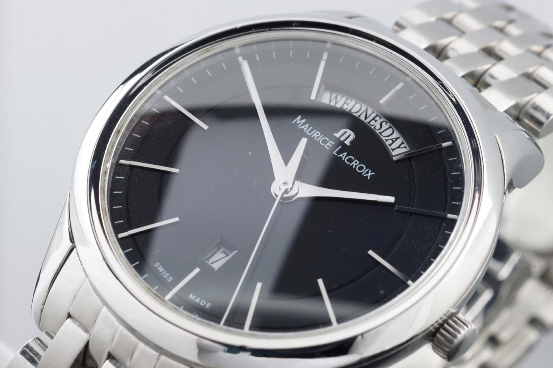 Horloge vooraanzicht: Maurice Lacroix Les Classiques Day/Date quartz LC1007.SS002.330