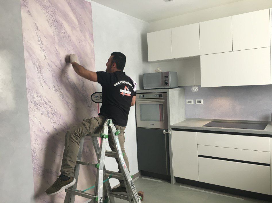 Installazione di decorazioni murali ecosostenibili