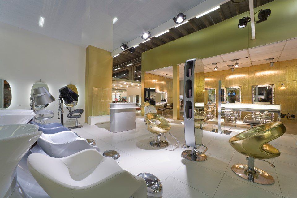 pavimento flottante in un salone da parrucchiere