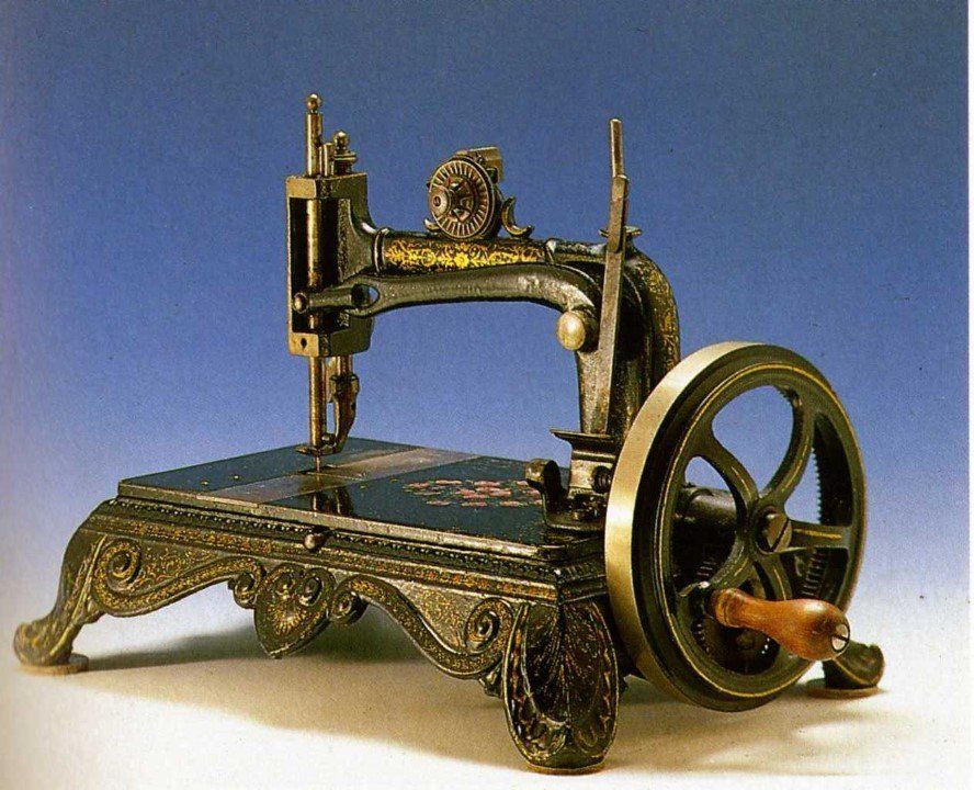 macchina per cucire modello retro 2