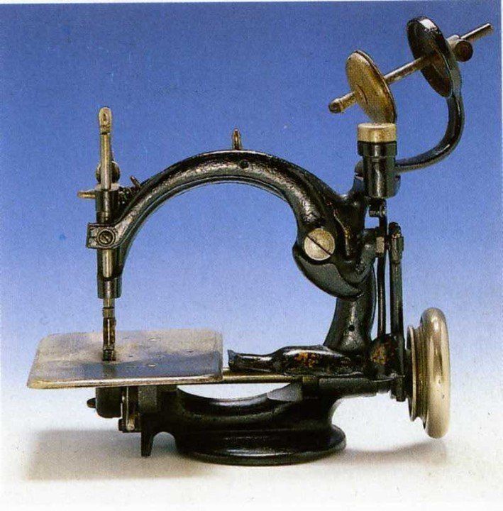 macchina per cucire modello retro 28