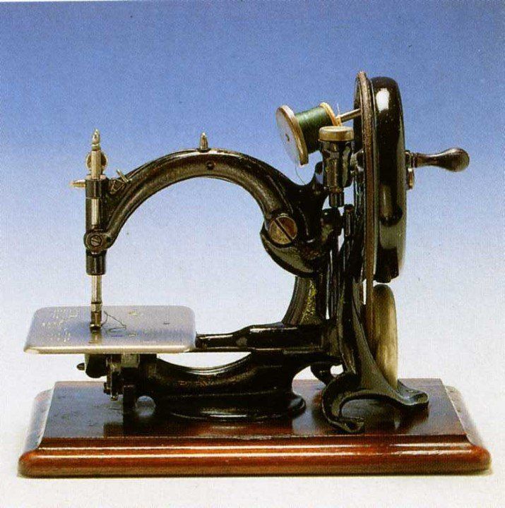 macchina per cucire modello retro 29