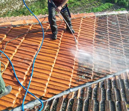 limpieza de tejado en vivienda unifamiliar de Navarrete, La Rioja