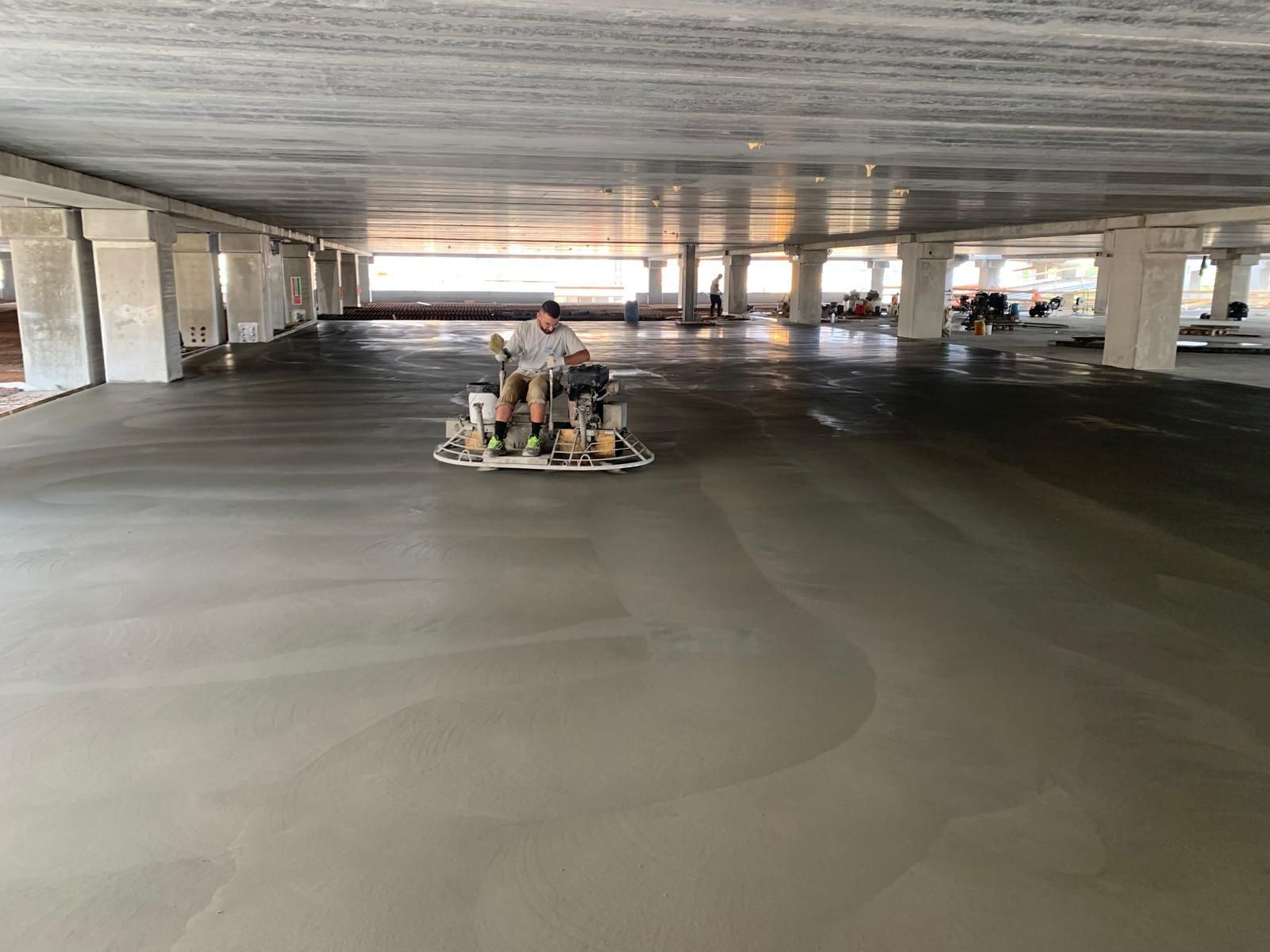 creazione pavimento industriale