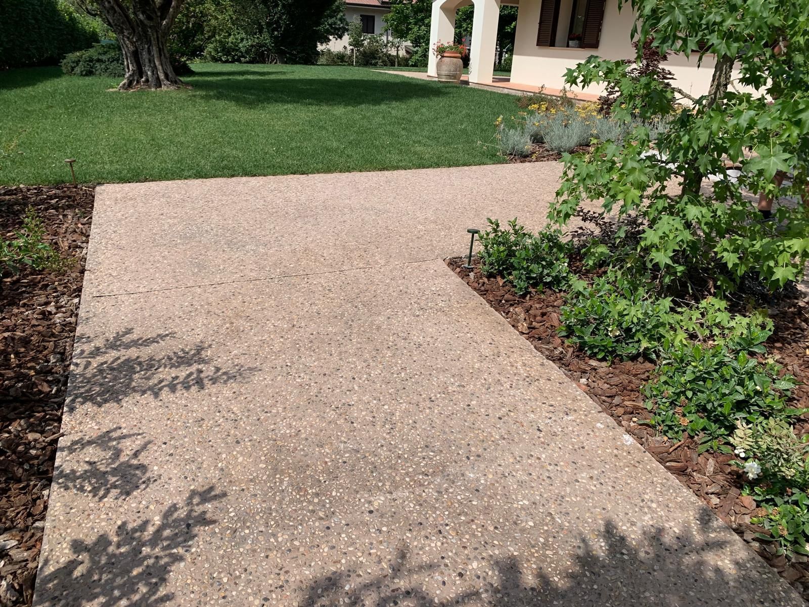 pavimenti per viali in sasso lavato