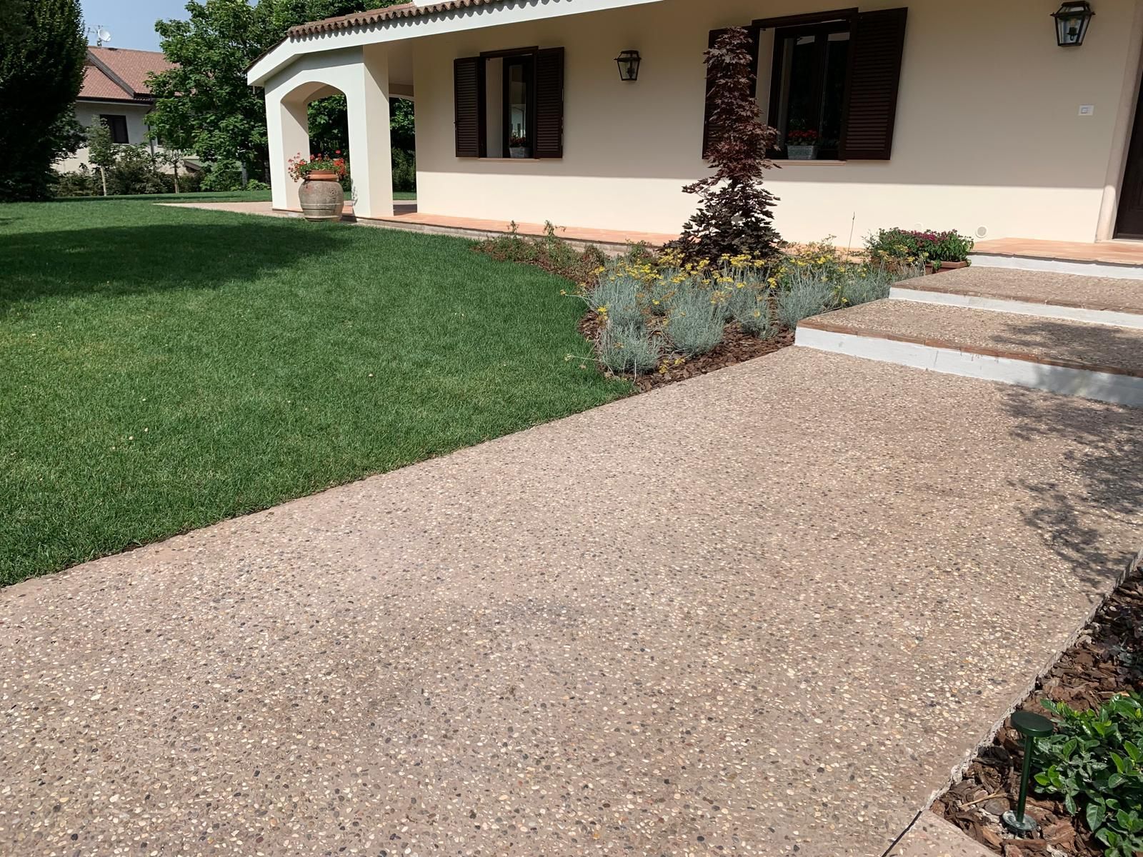 pavimento effetto sasso lavato