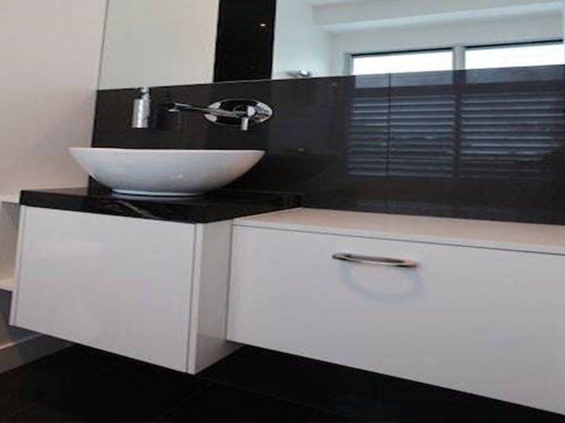 Polytec Classic White Sheen — Cabinet Makers in Kunda Park, QLD Image 2 of 3