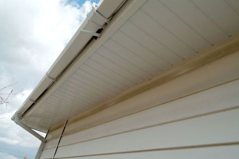 soffit and fascia fitting