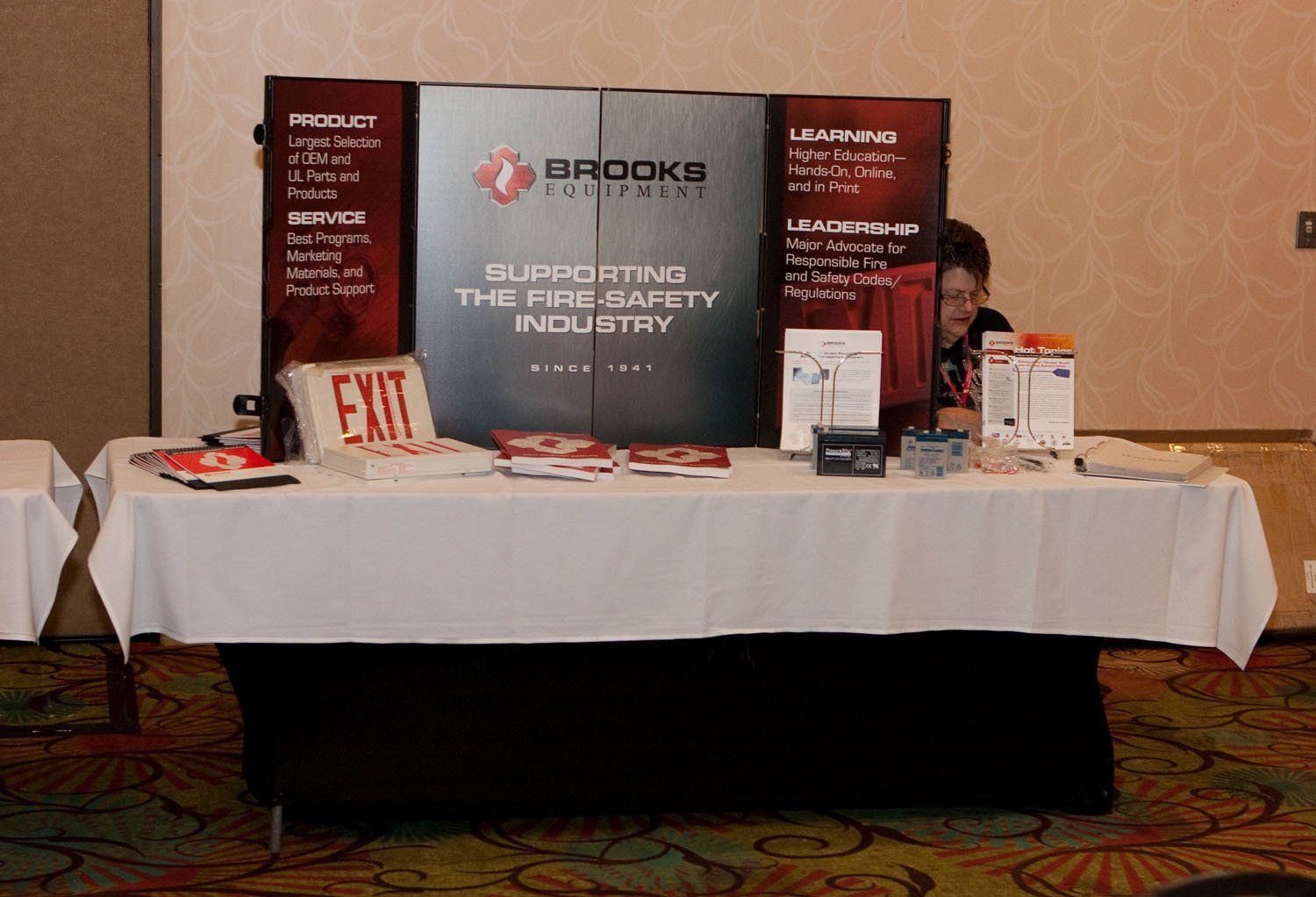 A table with a sign that says exit on it