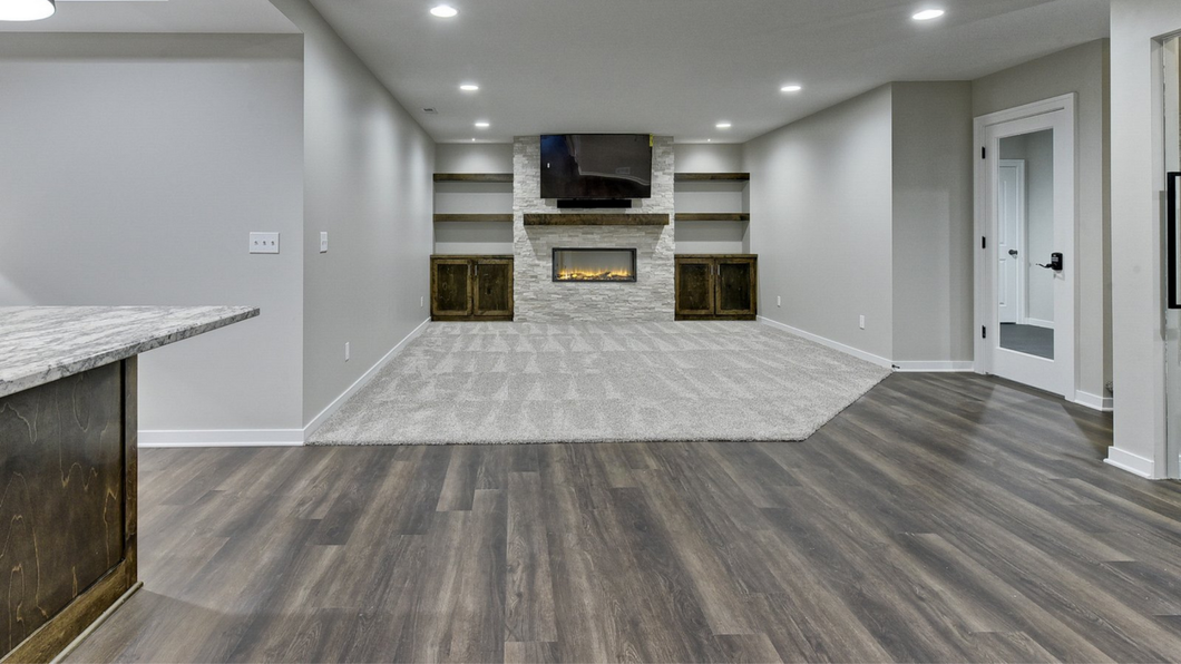 Livingroom with cool tones and shelves