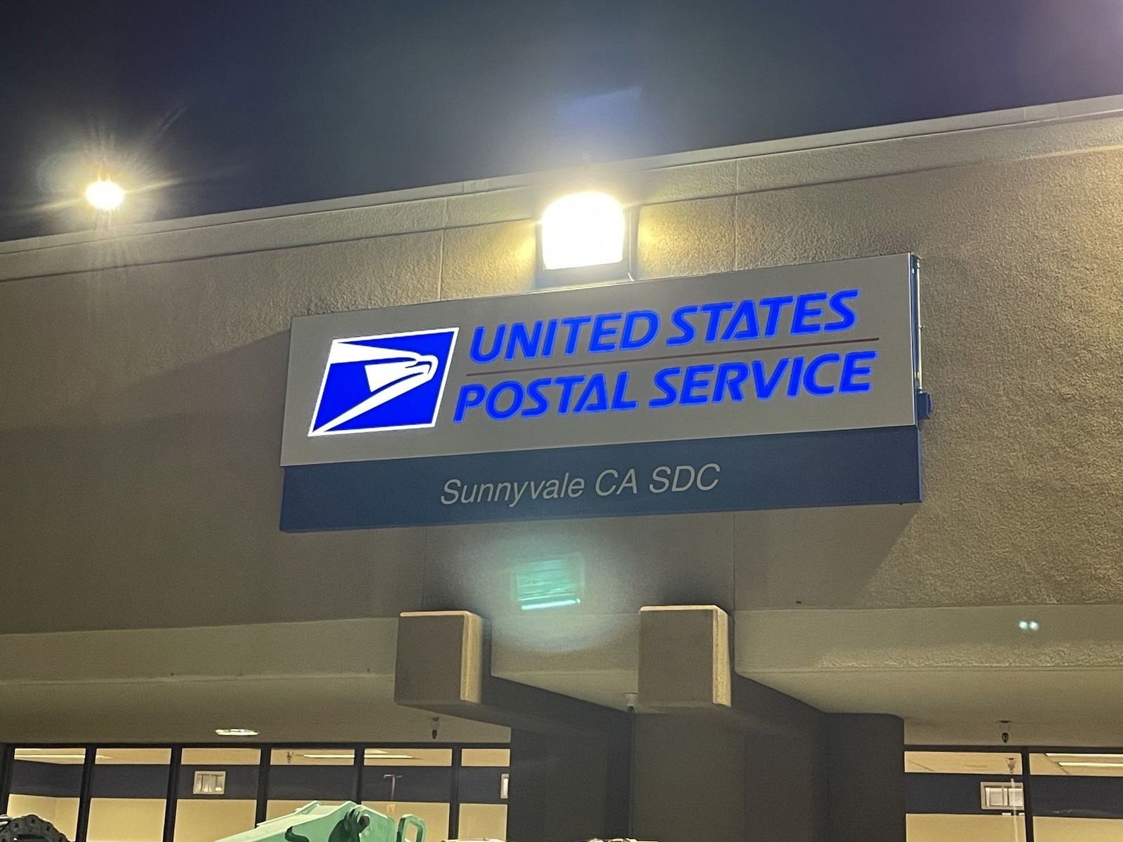 commercial building backlit sign electrical install