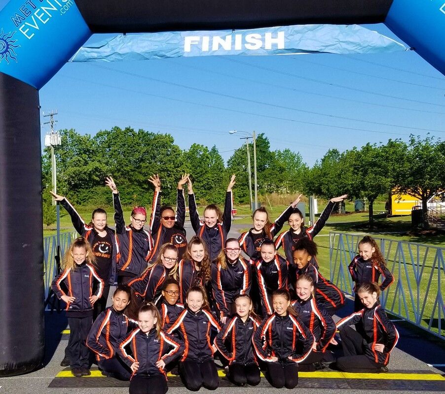 QMD Dance Teams Cheer on Super Hero 5K Runners 6