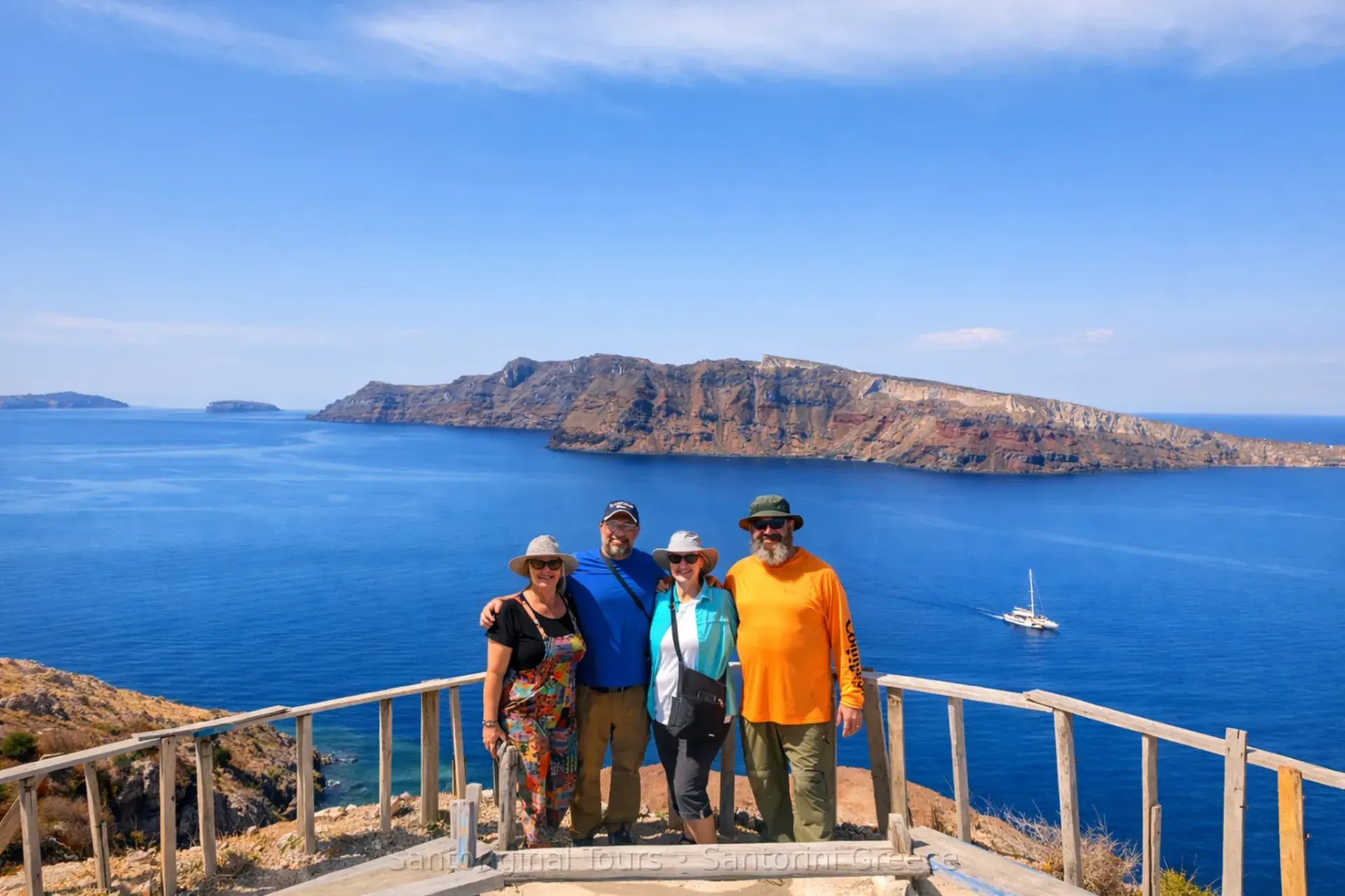 Caldera viewpoint photo stop in Santorini