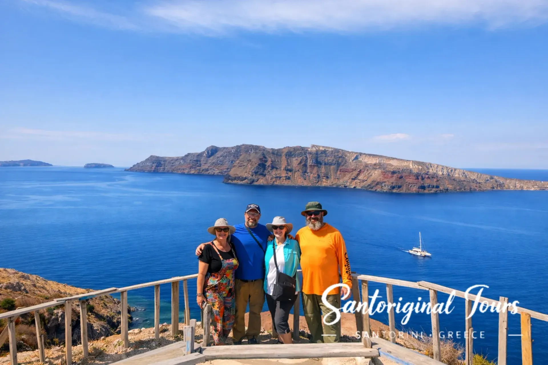 Caldera viewpoint photo stop in Santorini