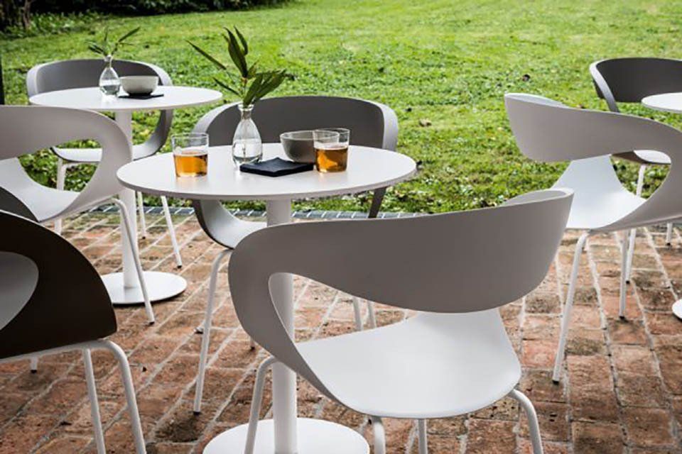 Sedie e tavolino da esterno