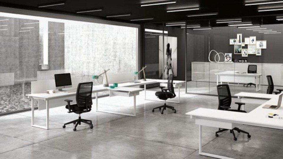 Scrivania operatore Be1 con poltrone