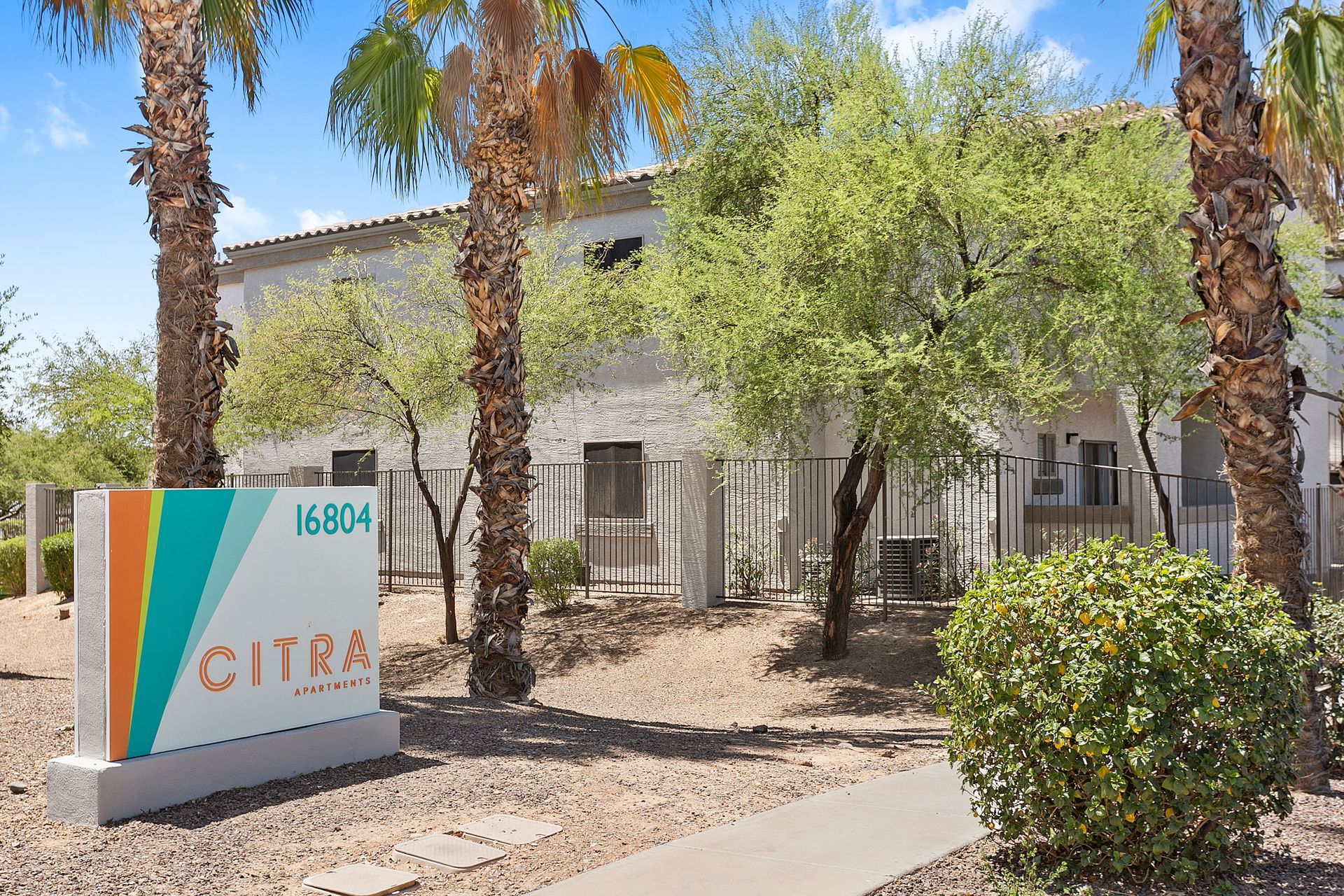 Silverado Apartments (Tucson)