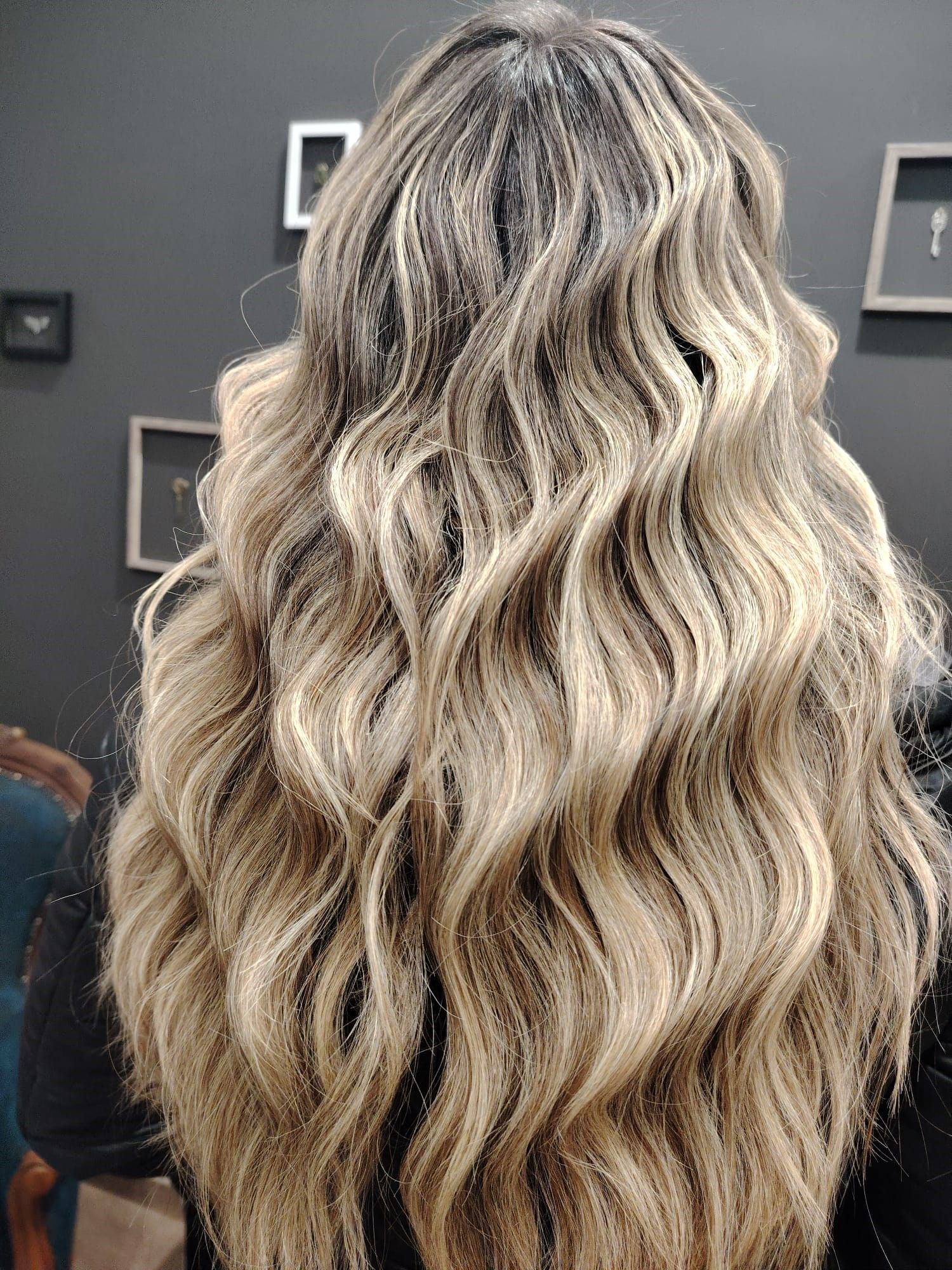 capelli lunghi biondi