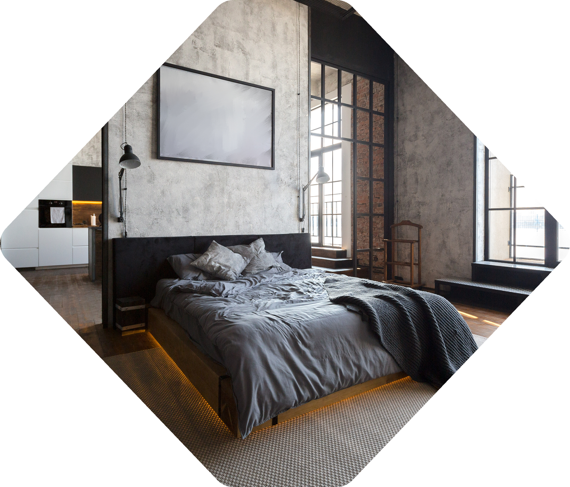 Chambre de style industriel avec literie grise, une grande œuvre d'art encadrée et une fenêtre à cadre métallique.