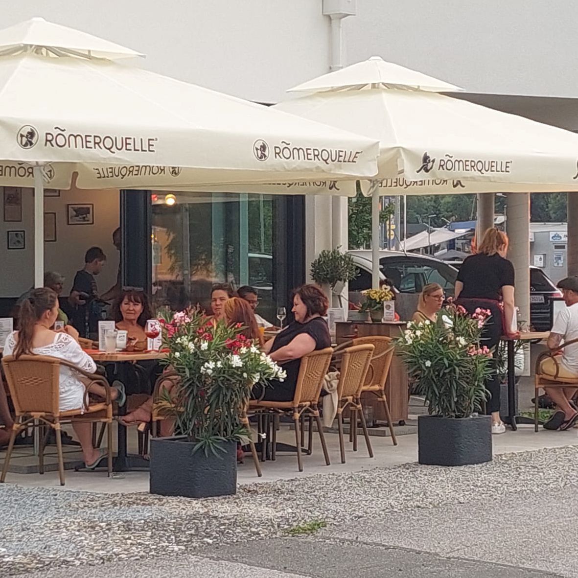 Außenbereich Hola, Tapas y más