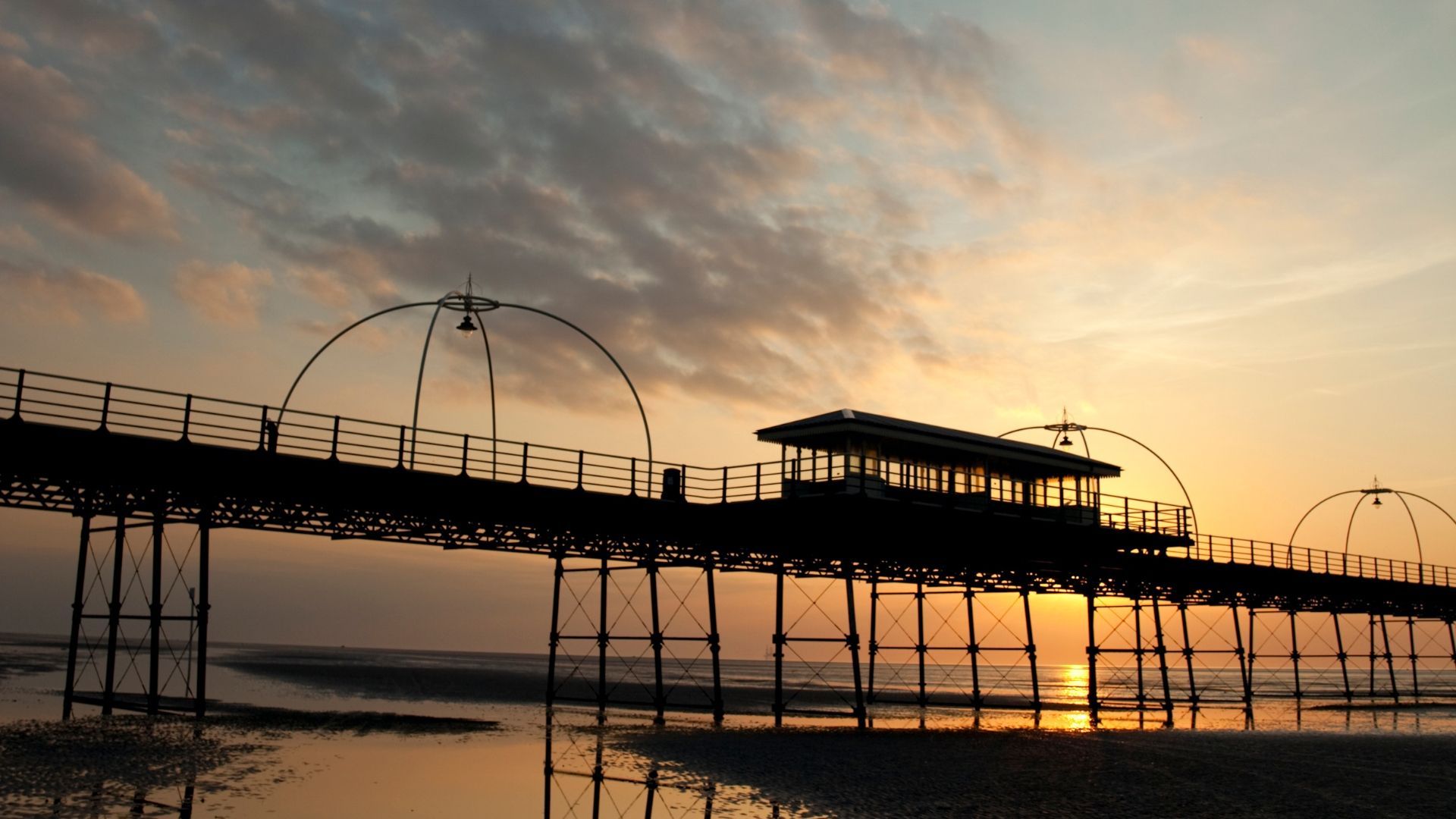 Dive into the history of Southport. Discover the origins of this seaside town with our step-by-step 
