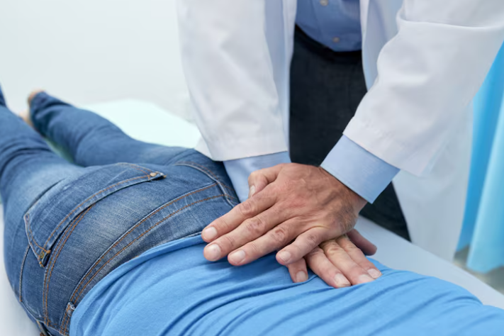 Especialista em dor na coluna em Nova Iguaçu para dor recorrente