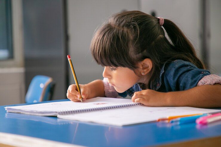 Quando é considerado atraso no desenvolvimento infantil?