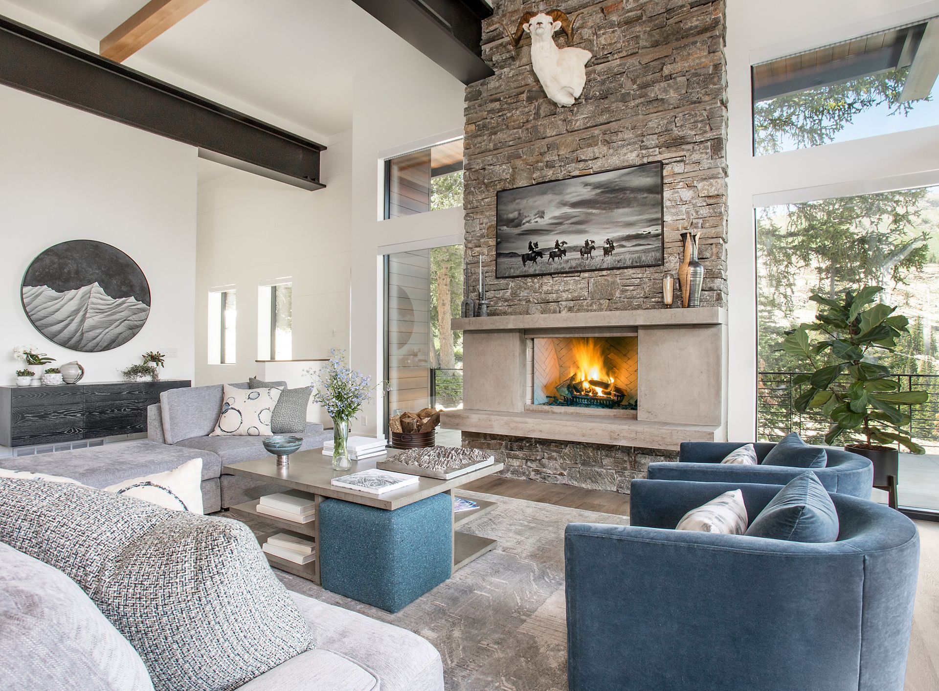 Albion Hideaway, Alta