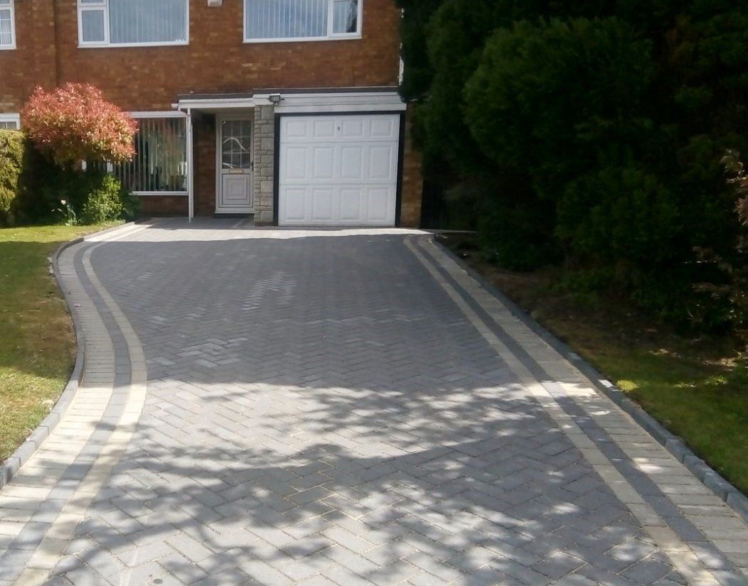 block paving with natural stone slabs for garden