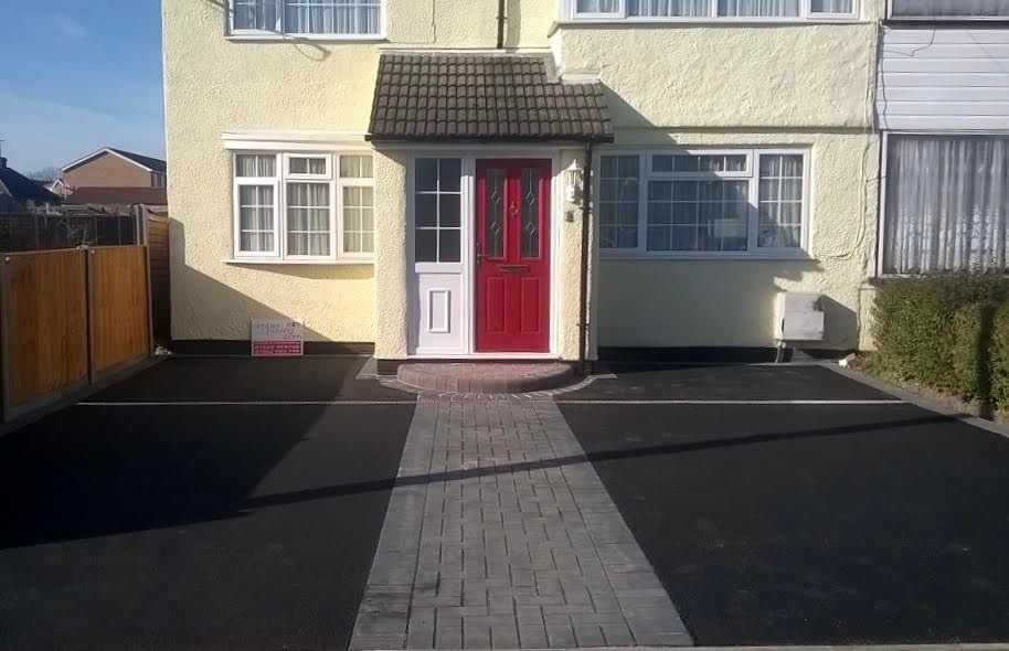 top quality tarmac driveway with block paving steps and pathway completed in Luton area.