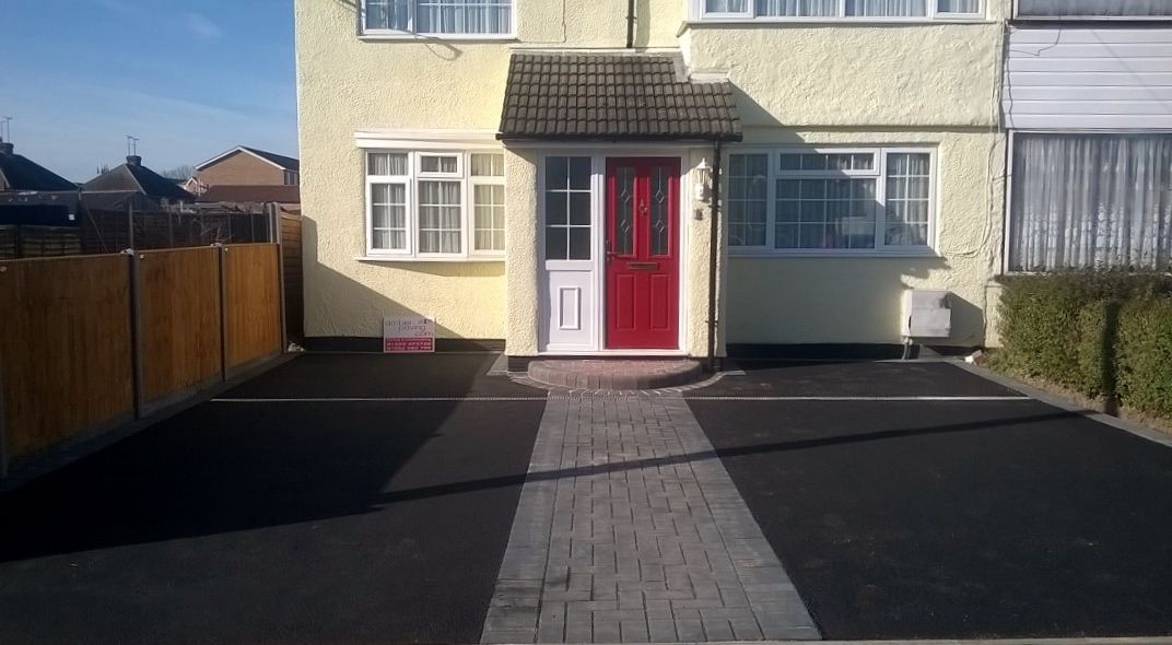  new tarmac driveway with block paving pathway installation recently completed in Luton
