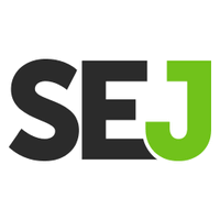 The word sej is black and green on a white background.