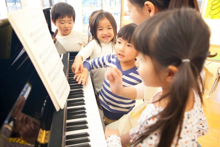 Kindercare — Children Learning to Play Piano in Grants Pass, OR