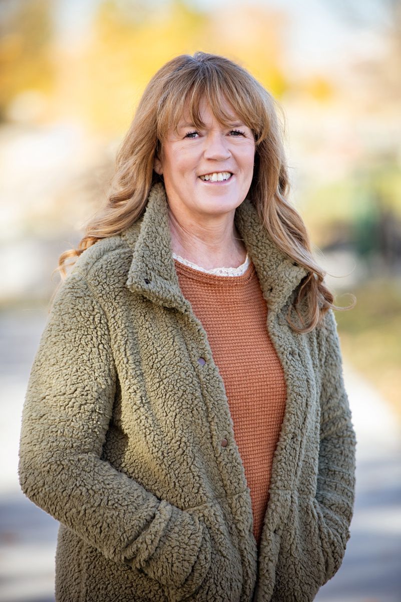 Debbie Bradley, Bookkeeper