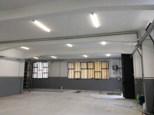 ambiente in fase d'installazione impianto elettrico