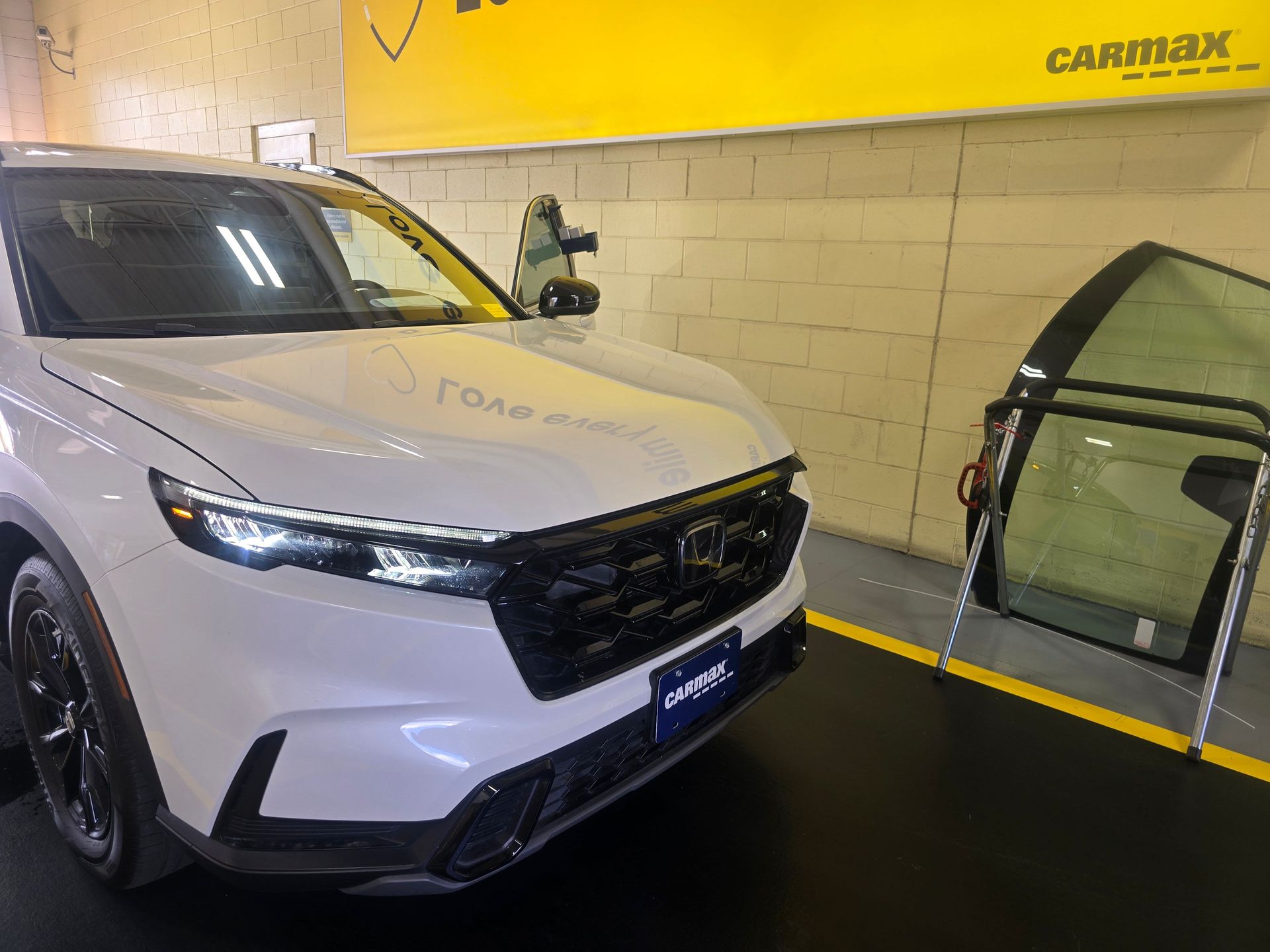 Honda Windshield Replacement in Austin, TX Honda Windshield Replacement in Austin, TX