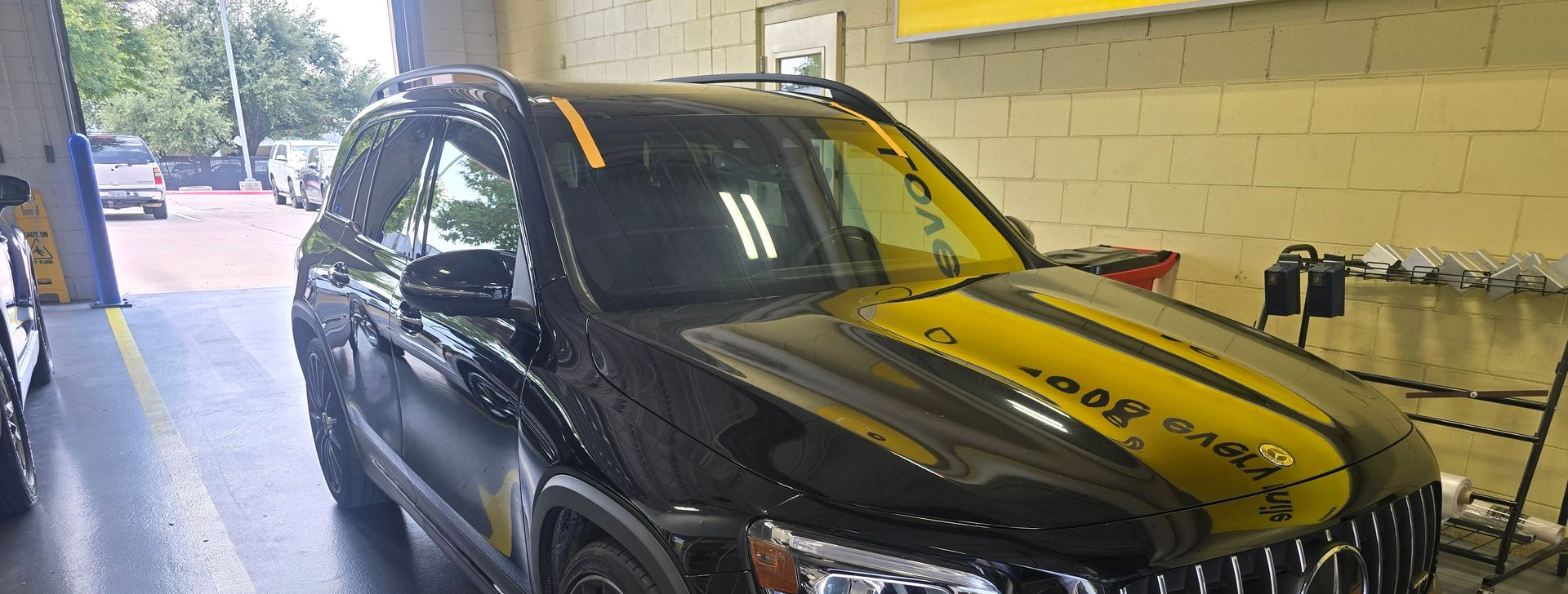 Auto glass shop in Pflugerville, TX