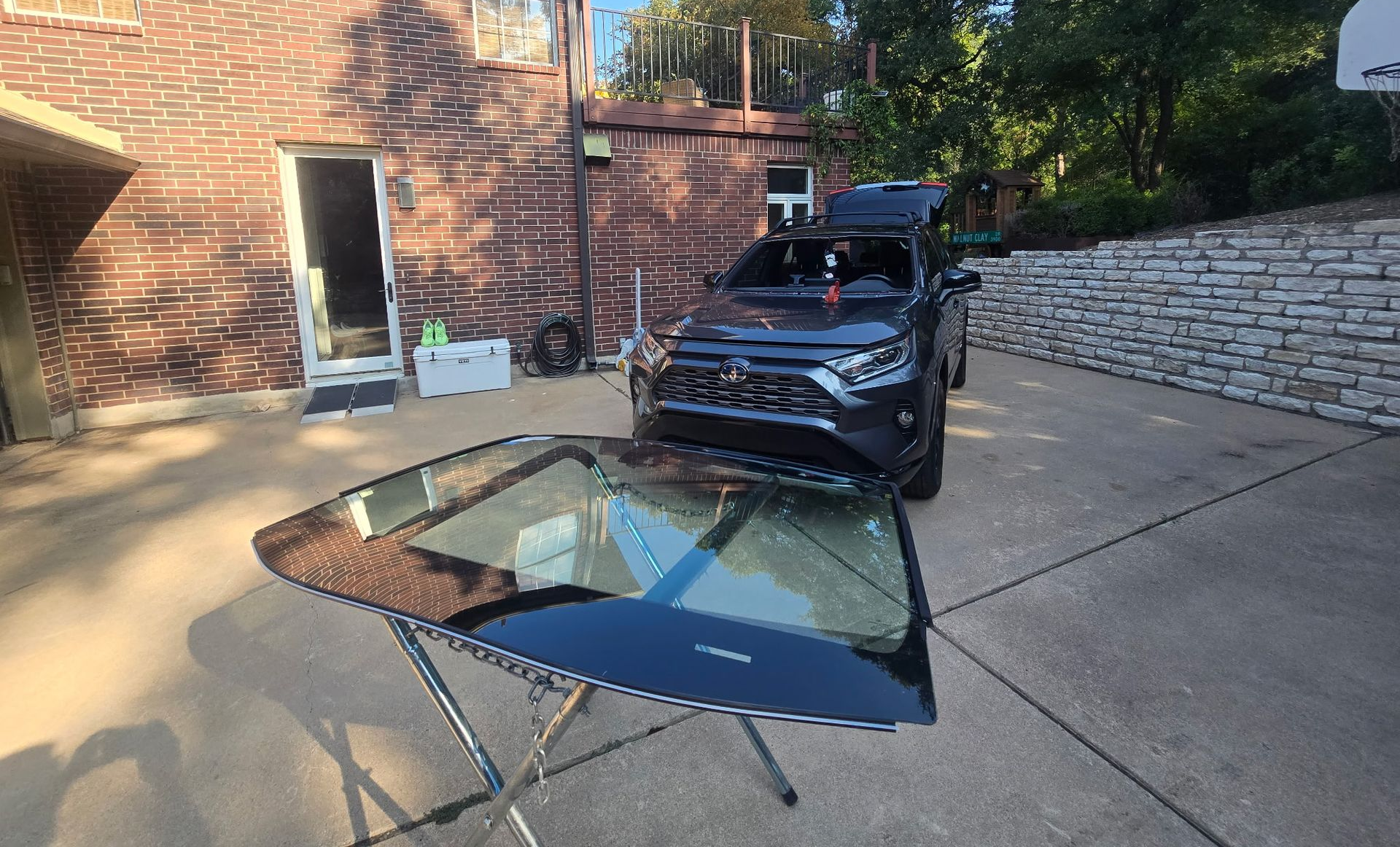 Auto glass replacement near Pflugerville, TX