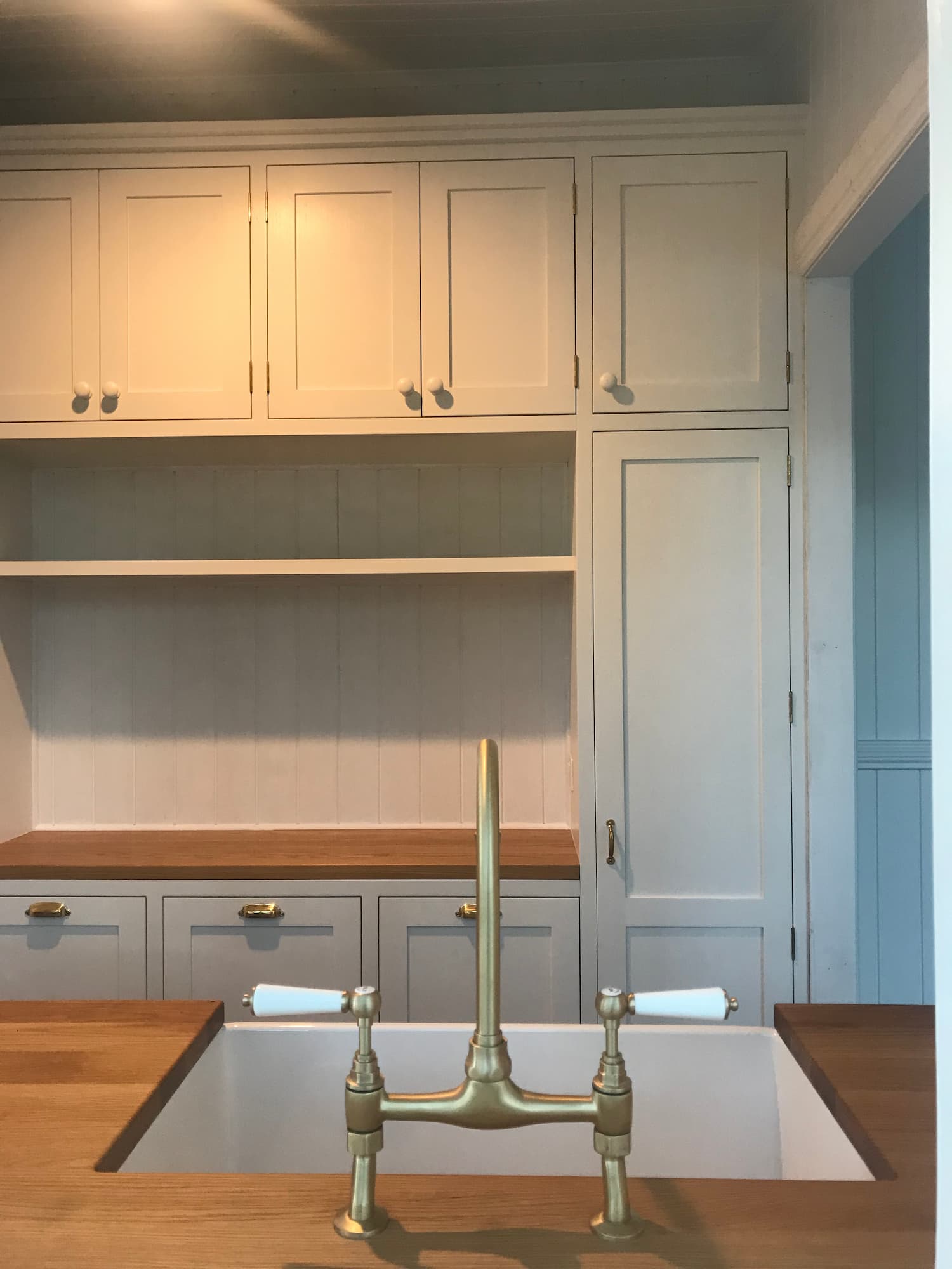 White, Gold and Wood Theme Kitchen — Cabinet Makers in the Northern Rivers