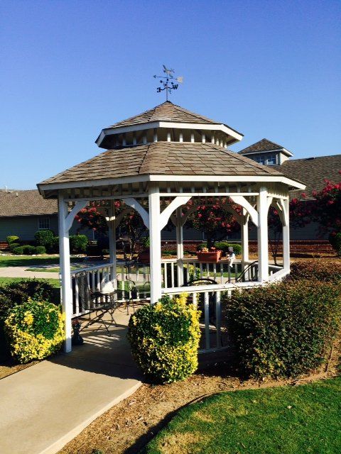 Gazebo — Arlington, TX — Castle Rock Assisted Living
