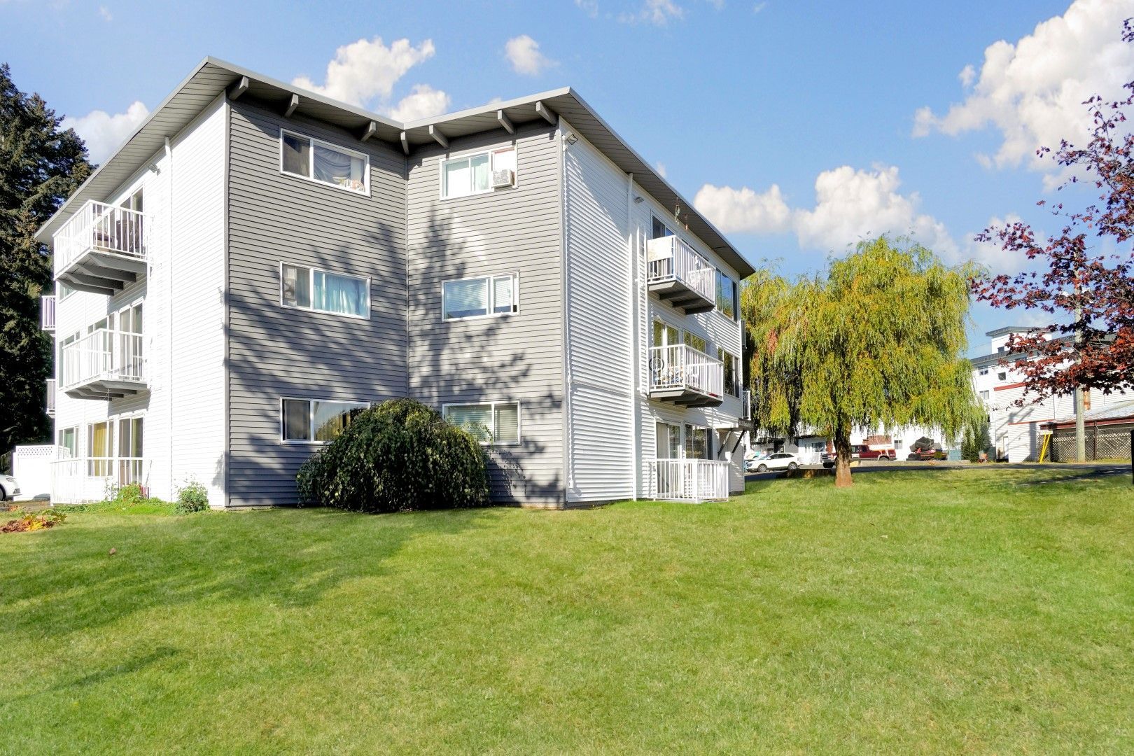 Riverbend Terrace Apartments Gallery