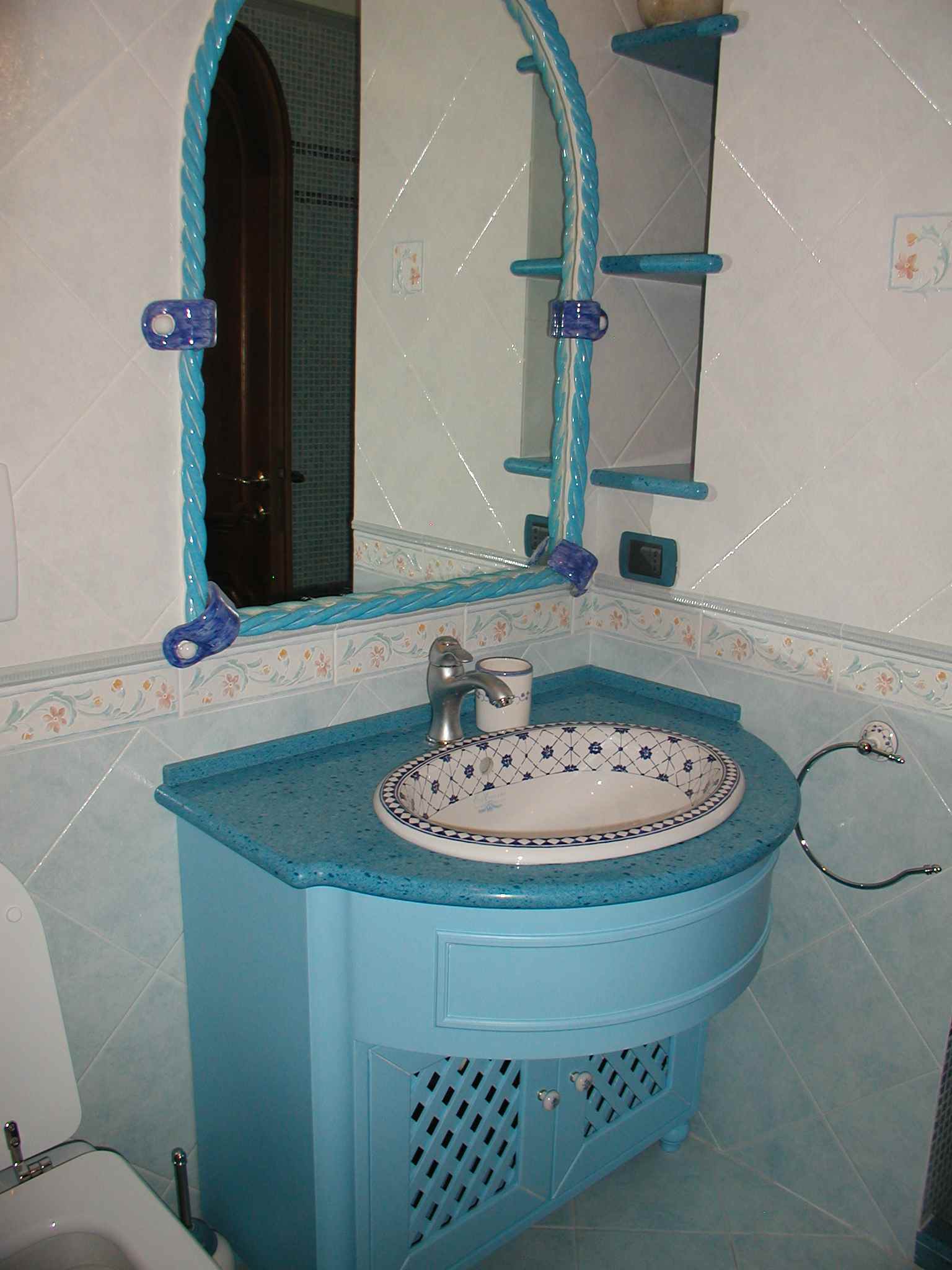 realizzazione lavabi in marmo per bagni