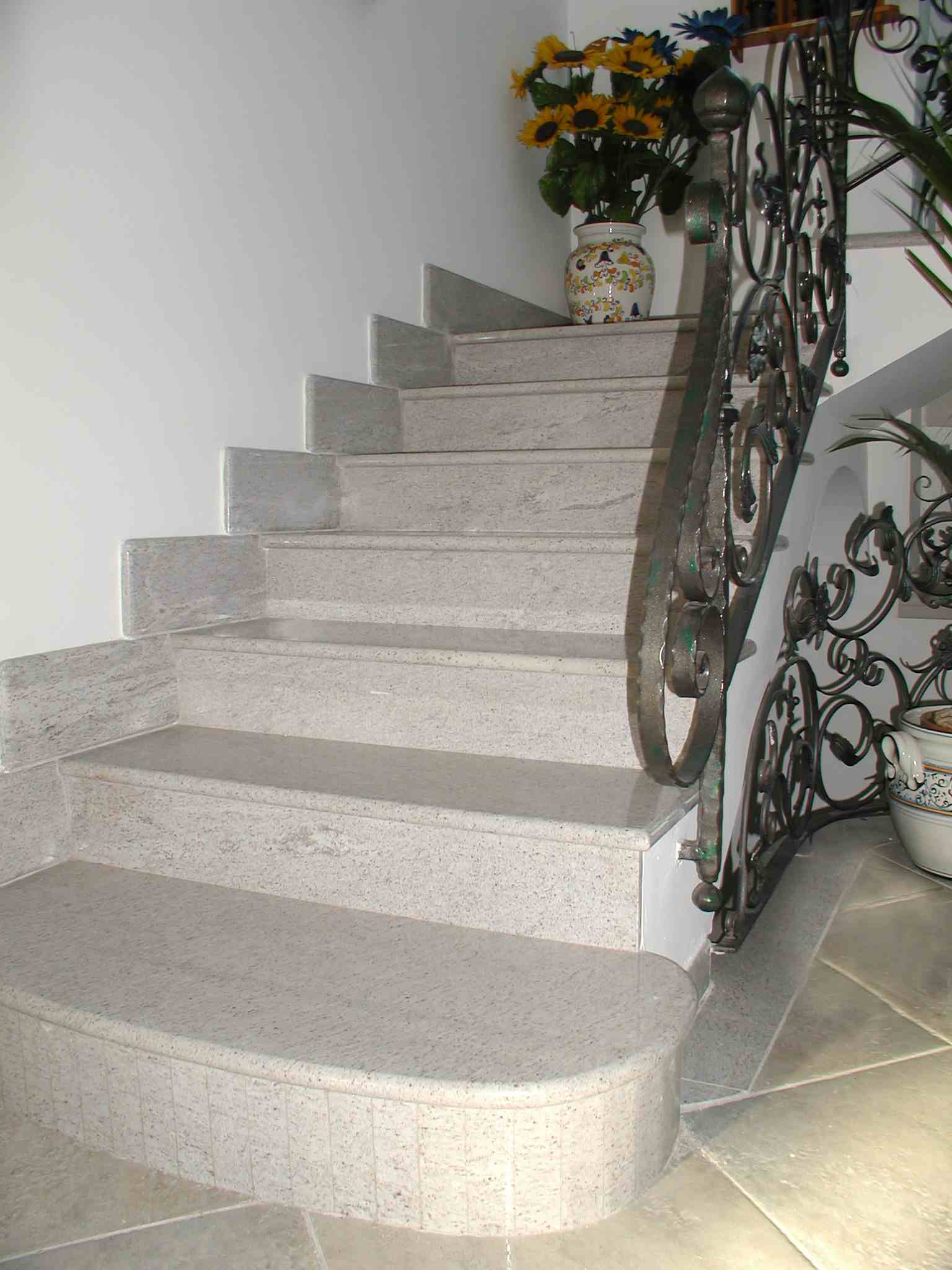 rivestimenti in marmo per scalinate