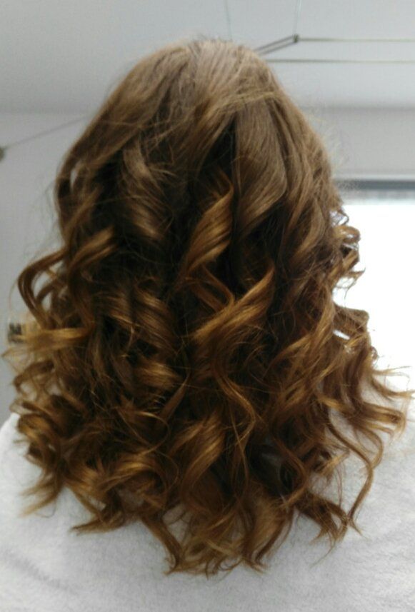 Capelli lunghi mossi con riflessi