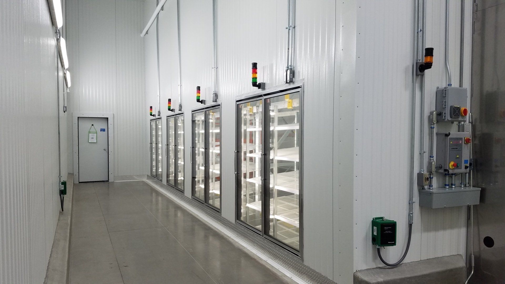 Clean Room and Cooler/Freezer