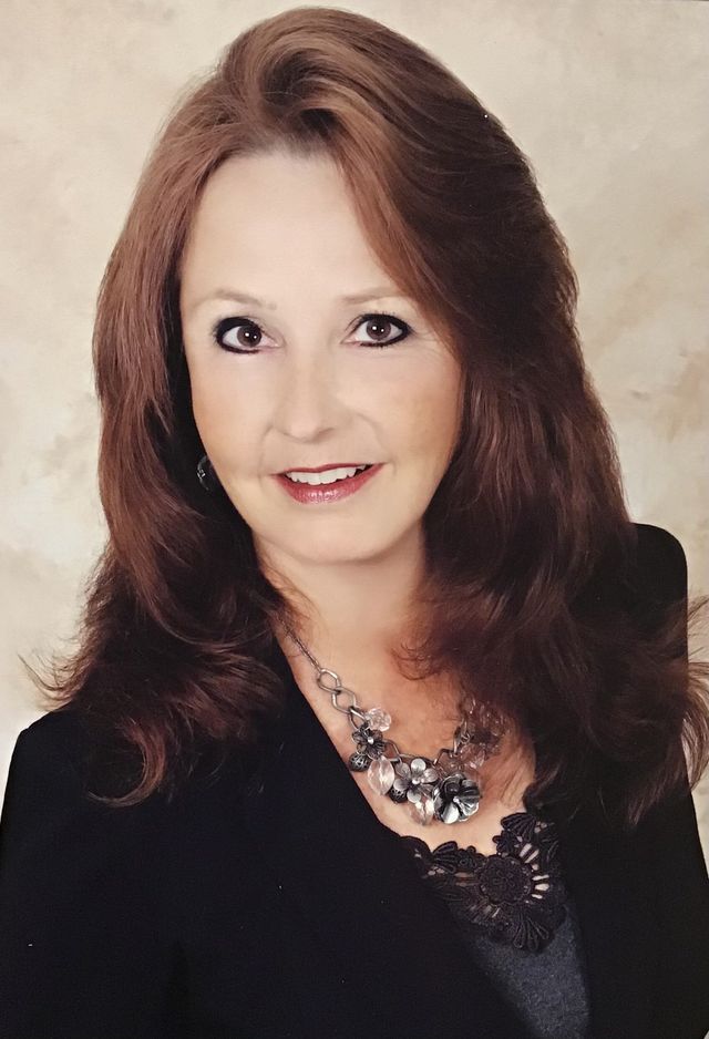 Cheryl Norton Facebook, Instagram, Twitter [Profiles]