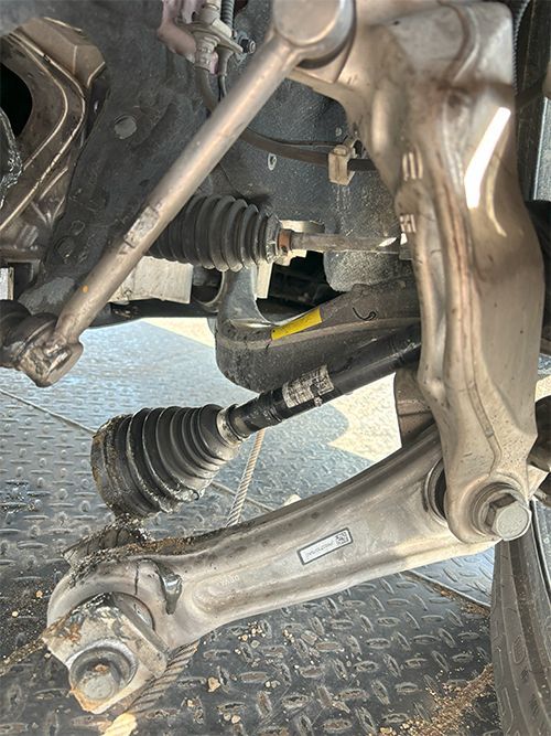 2021 Jeep Grand Cherokee broken axle and subframe 